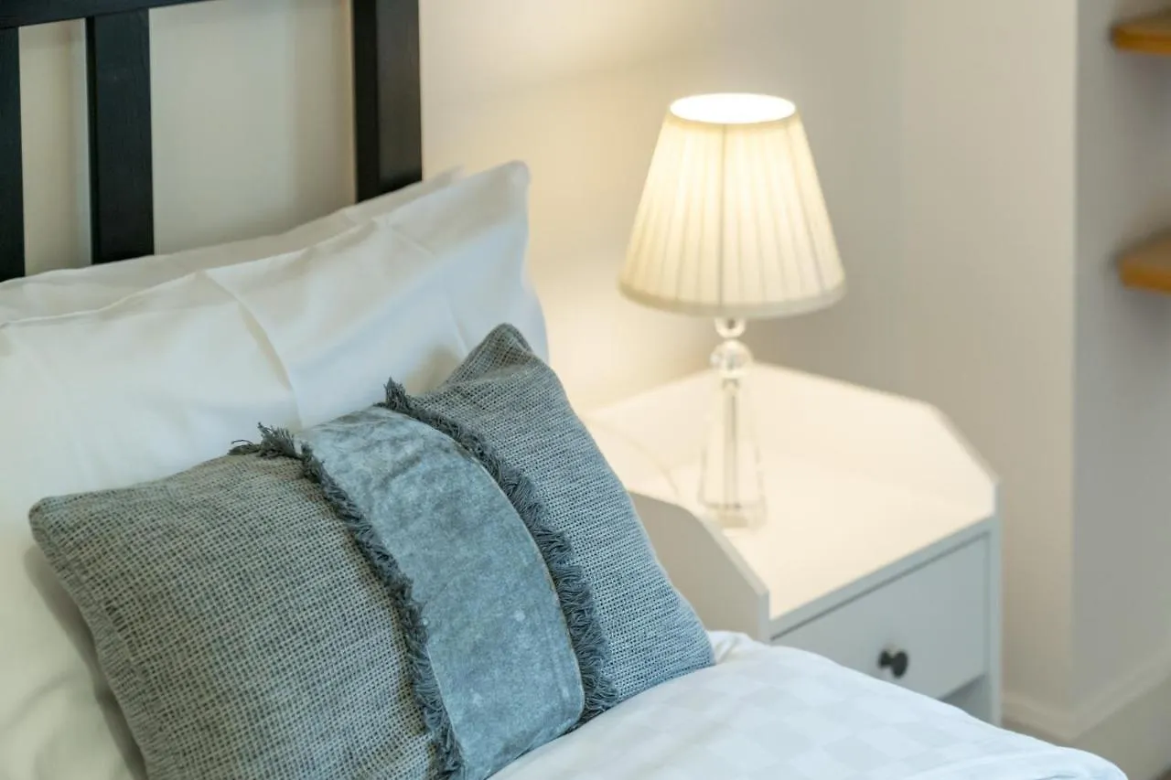Stylish Deluxe 2Br Duplex - Free Parking - Near Canary Wharf London Apartment