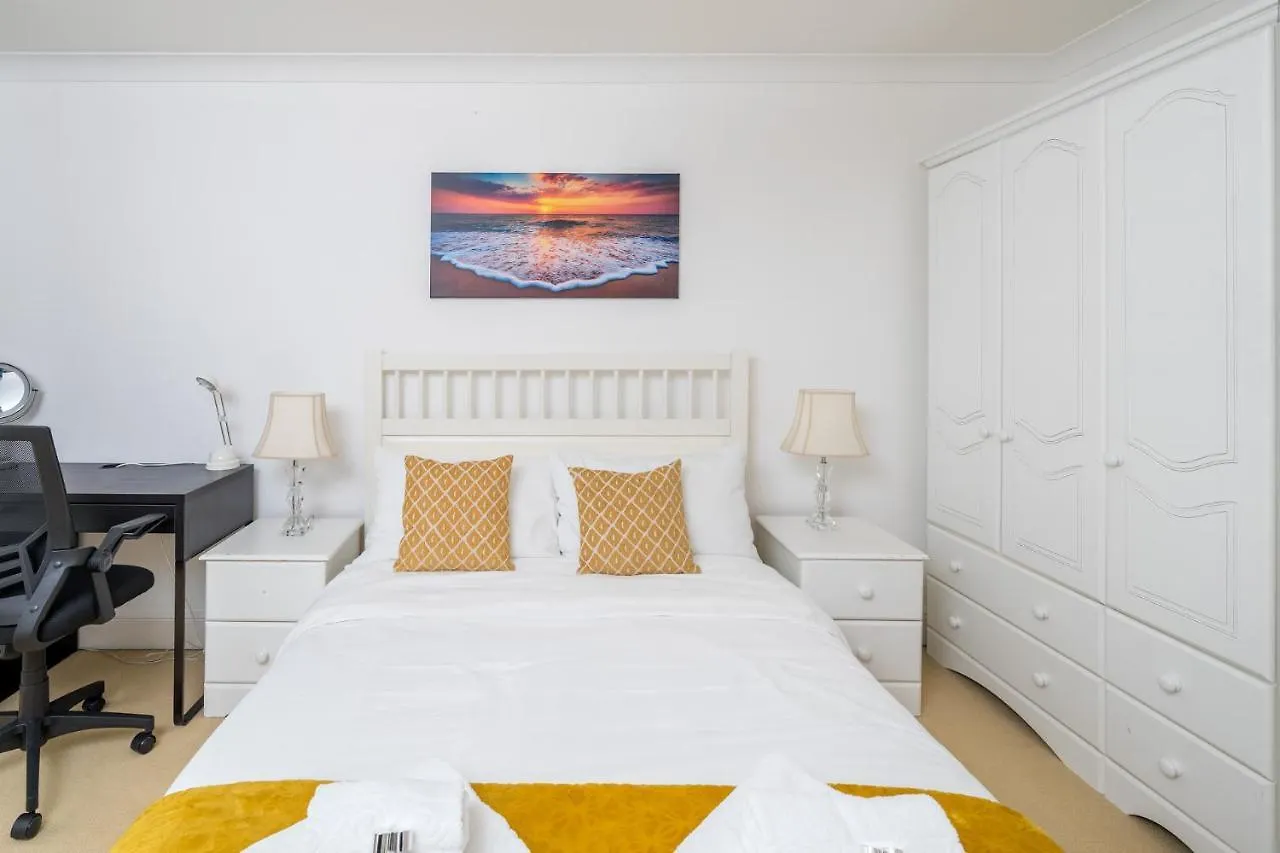 Stylish Deluxe 2Br Duplex - Free Parking - Near Canary Wharf London Apartment